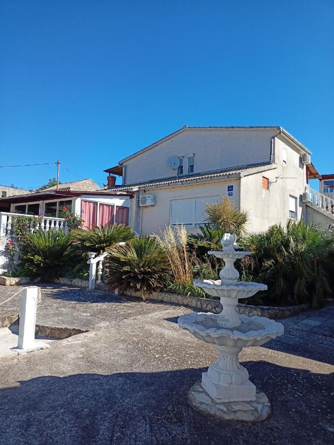 Apartments Ruza Dragove Dugi Otok Exterior photo